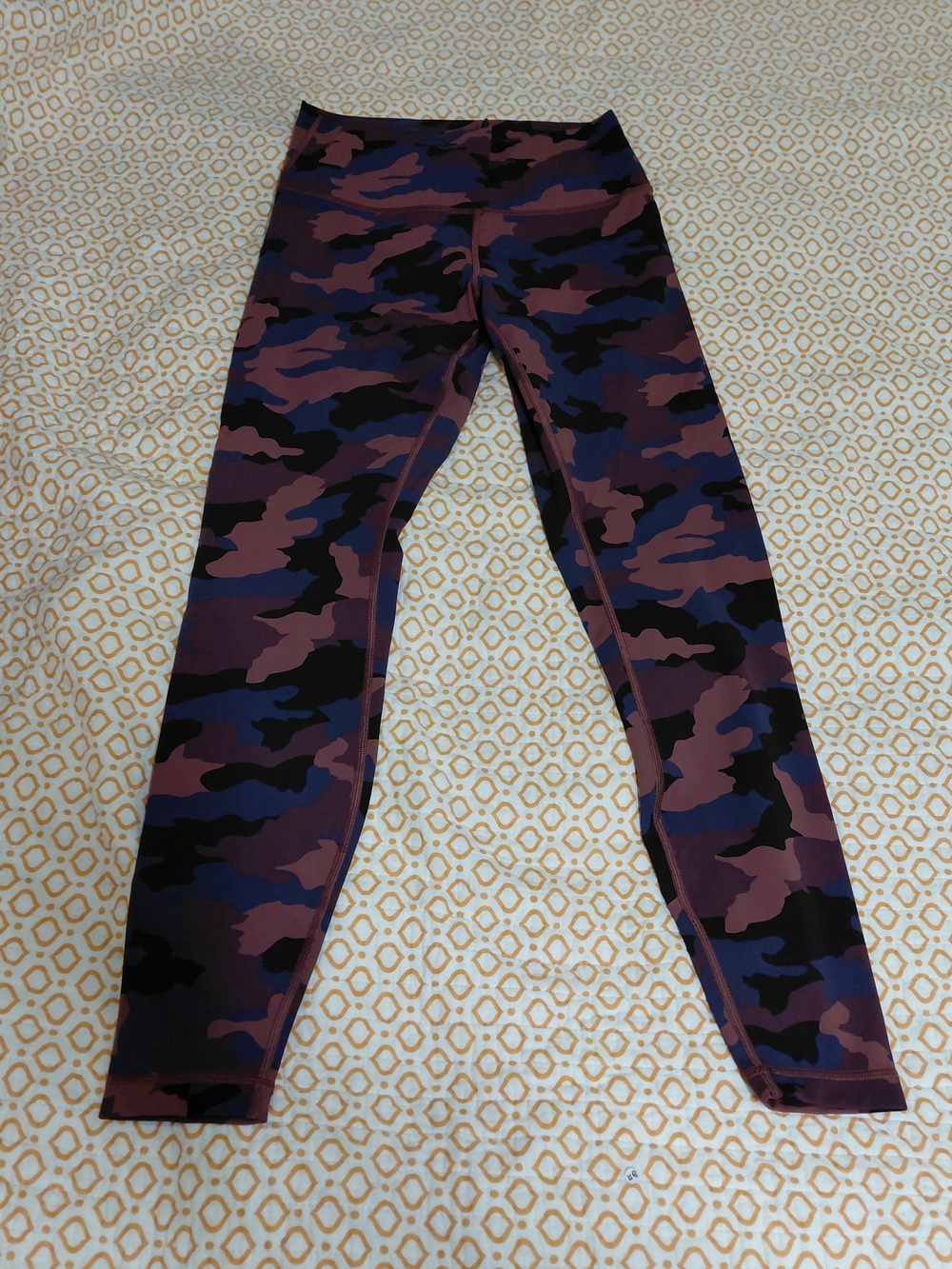 lululemon athletica  Purple & Black Camo Leggings #B39